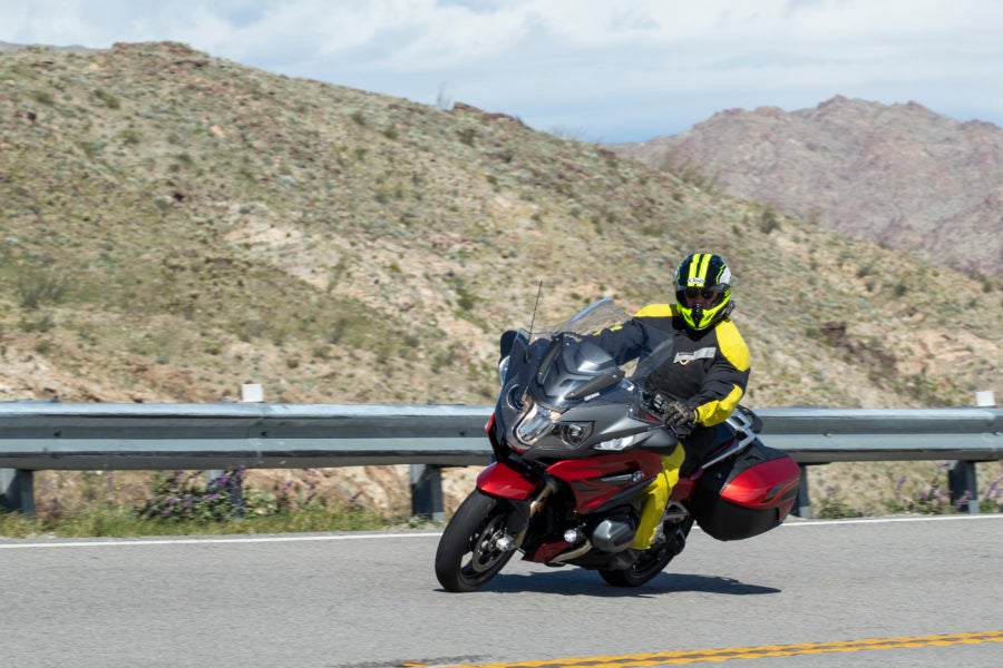 Review 2019 Bmw R 1250 Rt Motorcycle Reviewed Adventure Rider